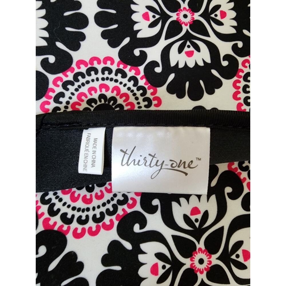Thirty-One Back Pink White Medallion Print Padded Tablet Pouch Cover - Picture 3 of 6
